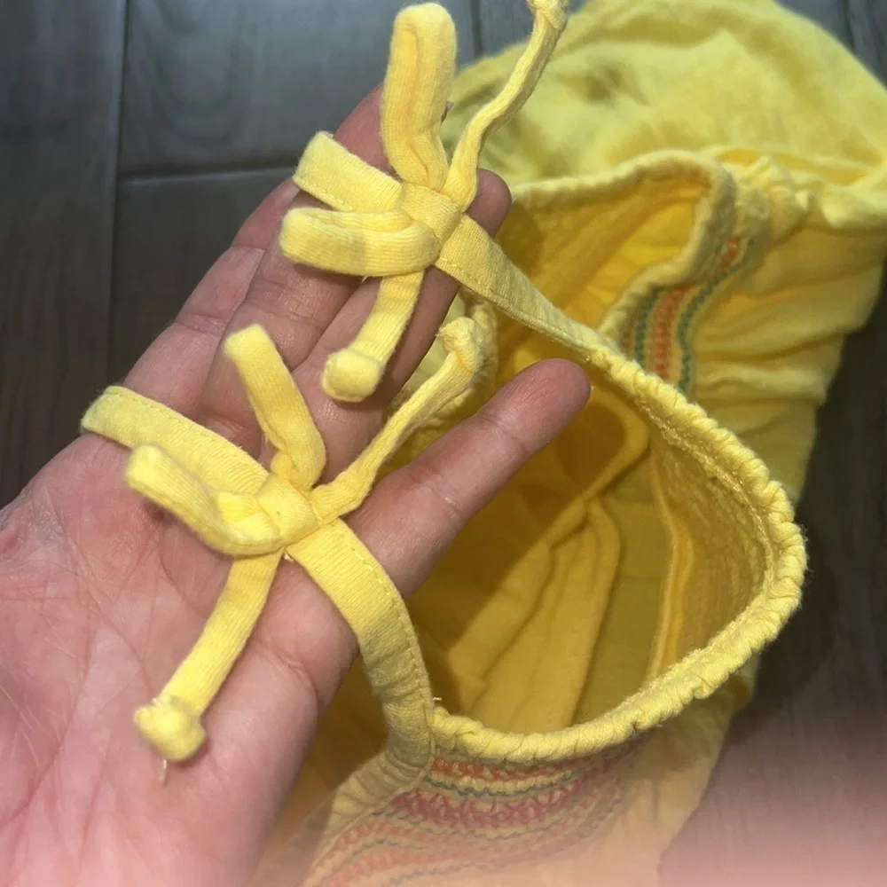 Girls Old Navy hobo like spaghetti strap Flowey shirt